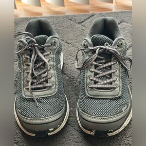 Women’s Gravity Defy Shoes